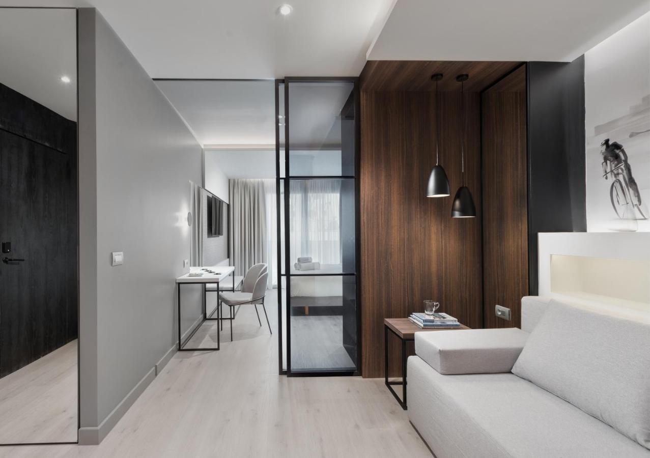 Ivis 4 Boutique Hotel 아테네 외부 사진