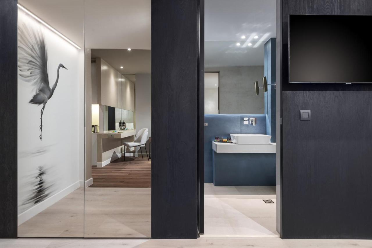 Ivis 4 Boutique Hotel 아테네 외부 사진