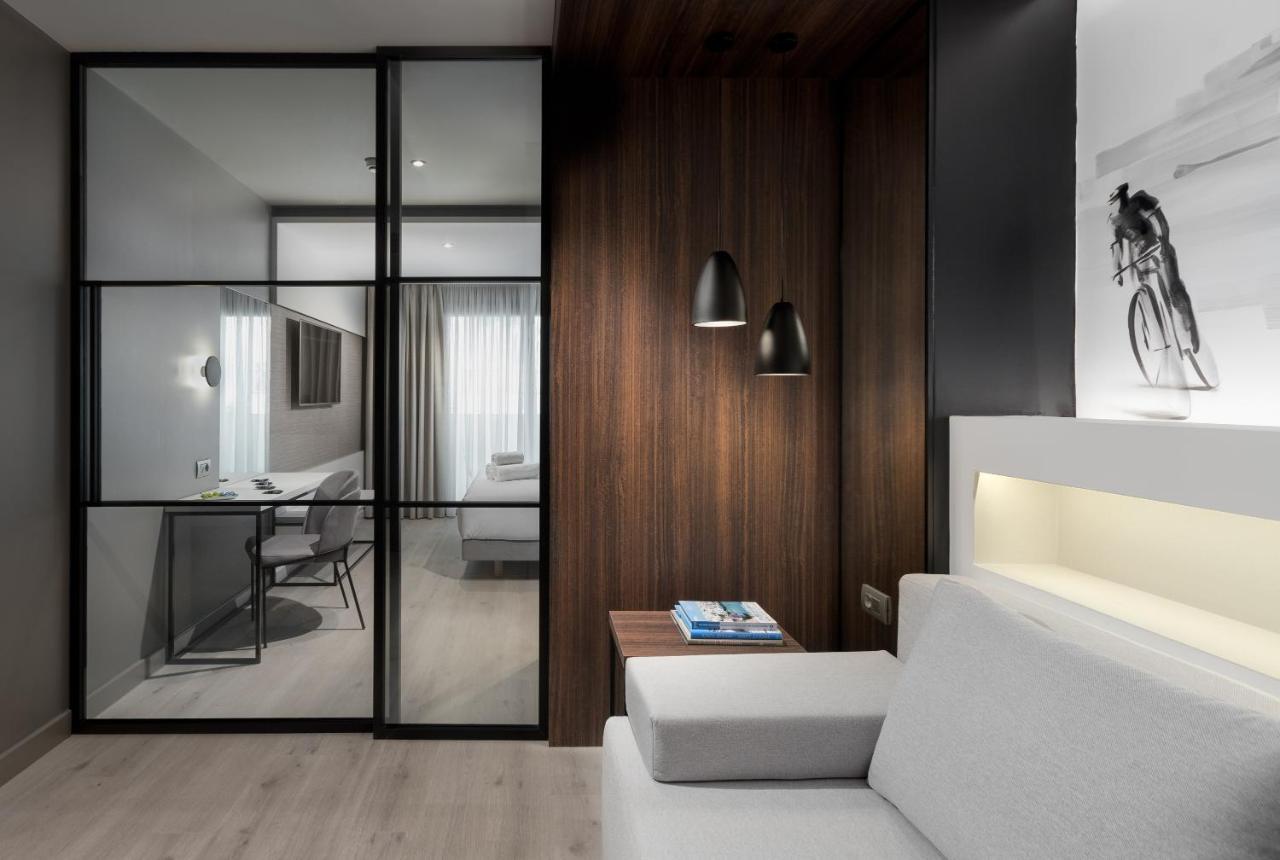 Ivis 4 Boutique Hotel 아테네 외부 사진