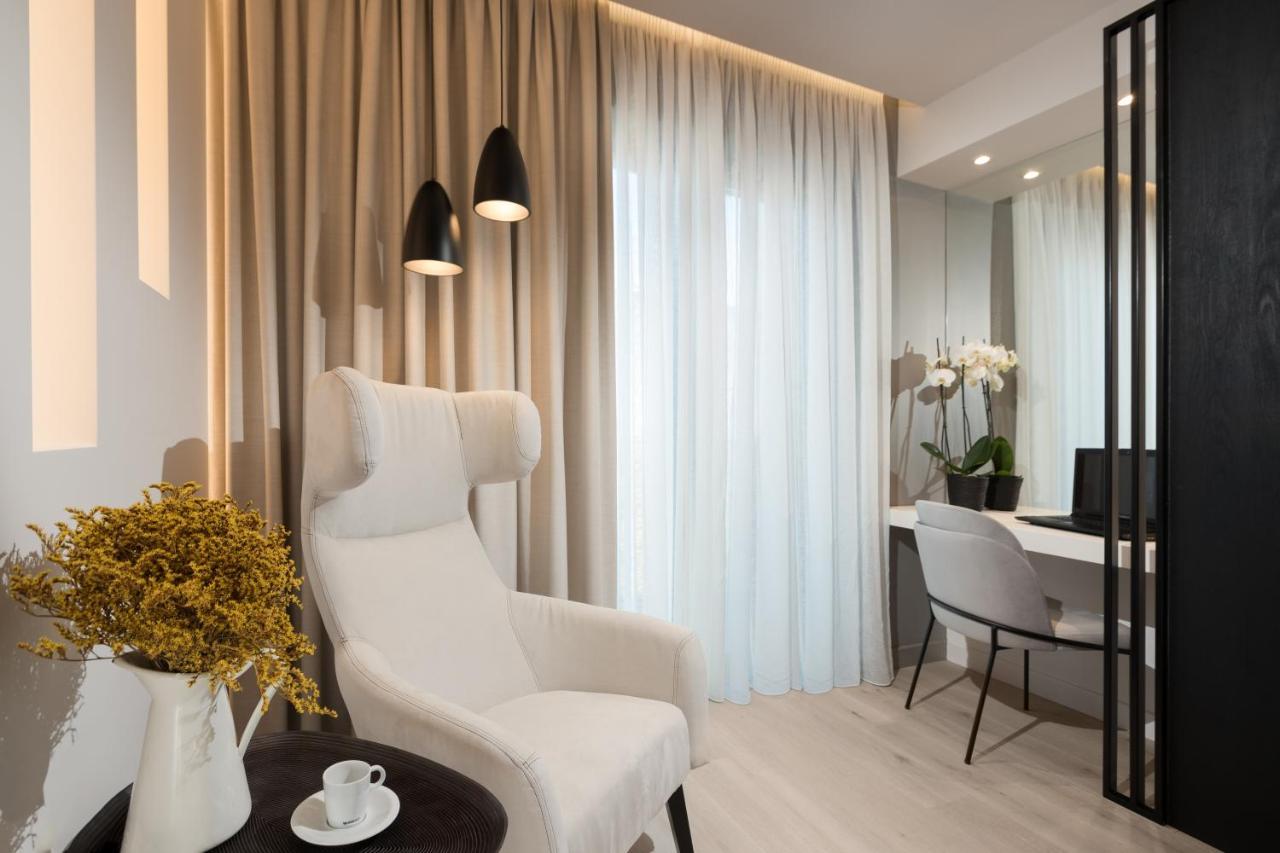 Ivis 4 Boutique Hotel 아테네 외부 사진