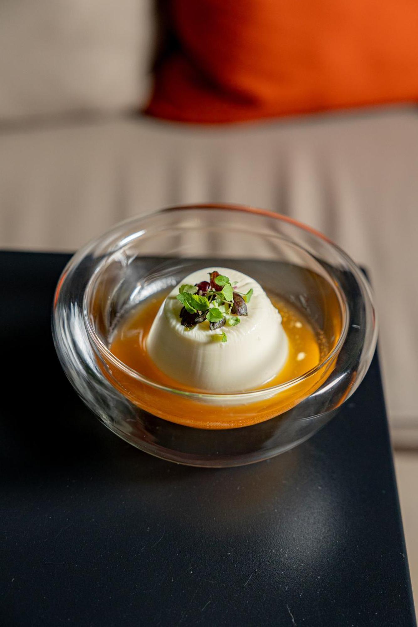 Ivis 4 Boutique Hotel 아테네 외부 사진